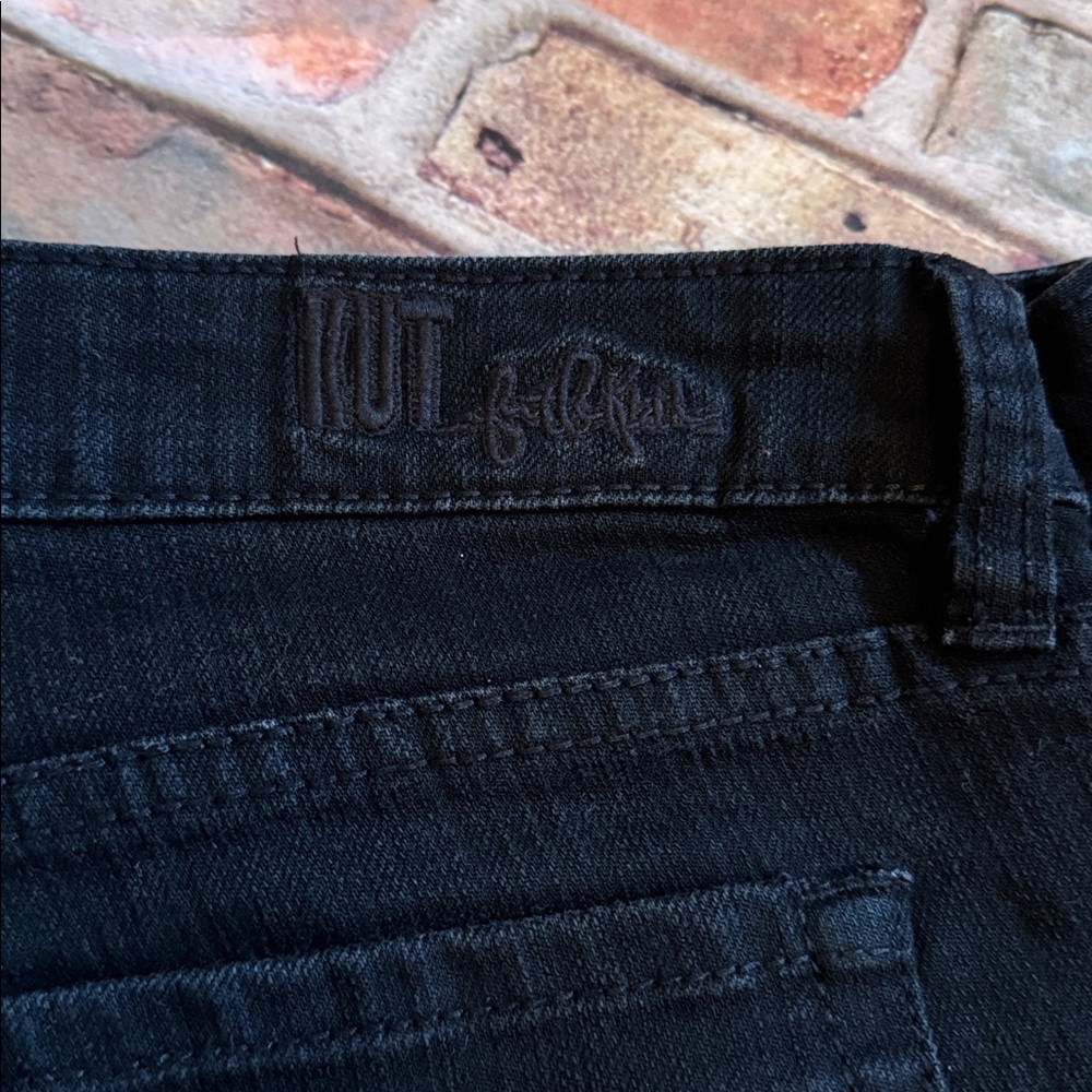 Kut From The Kloth Black Straight Leg size 10 - Picture 2 of 5